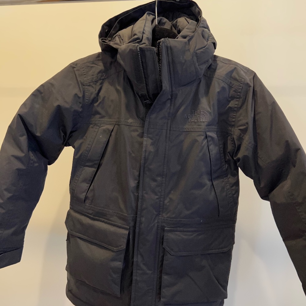 The North Face McMurdo Waterproof 550 Fill Power Down Parka M (10/12) - black